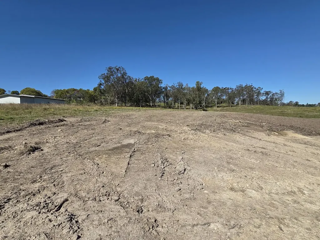 Karalee Rare Elevated Block - Mountain Views