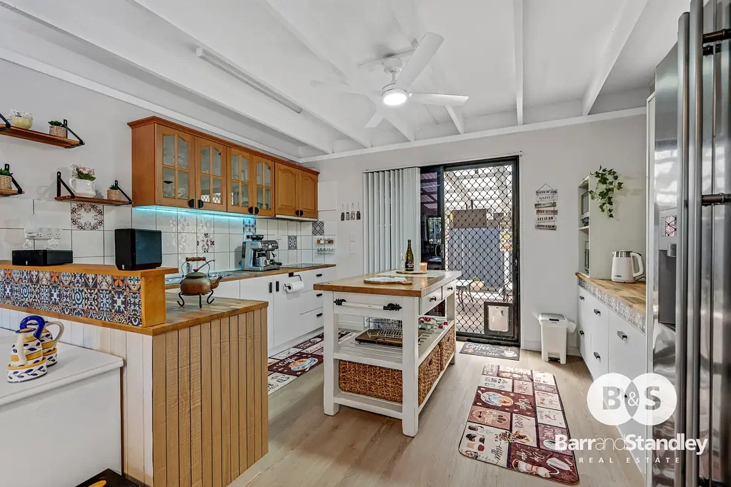 Australind 5ਬੈੱਡਰੂਮ Country Charm Rustic Coastal Feel!