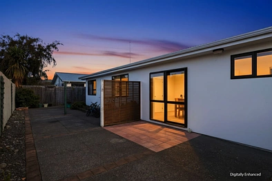 Redwoodtown 2Zimmer Vacant, Double-Glazed Townhouse - $459,000