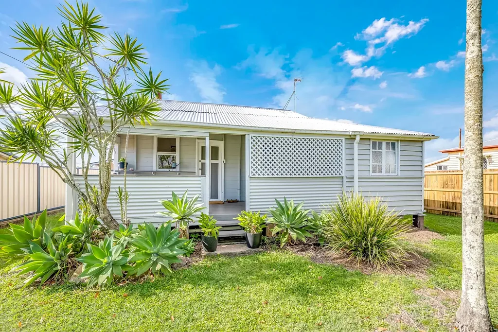 25 Alice Street, Walkervale, QLD 4670