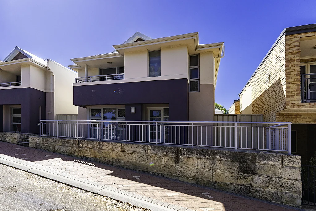 8B Wesley Rise, Joondalup, WA 6027