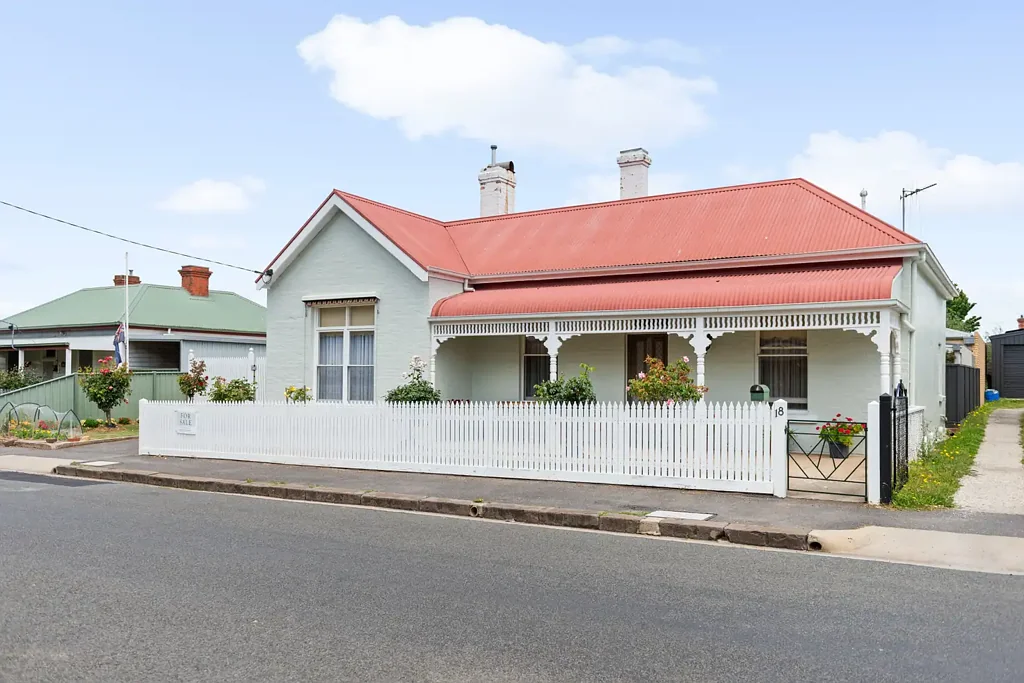 Kyneton 3غرفة نوم Charming Period Home with Exceptional Shedding in Central Kyneton