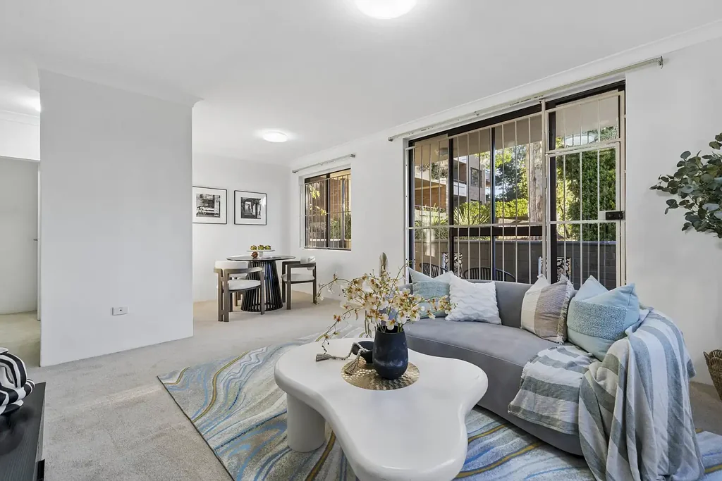 Hornsby 2Moenga Unpack, You're Done!