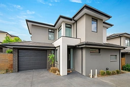 2/17 Dudley Street, Mitcham