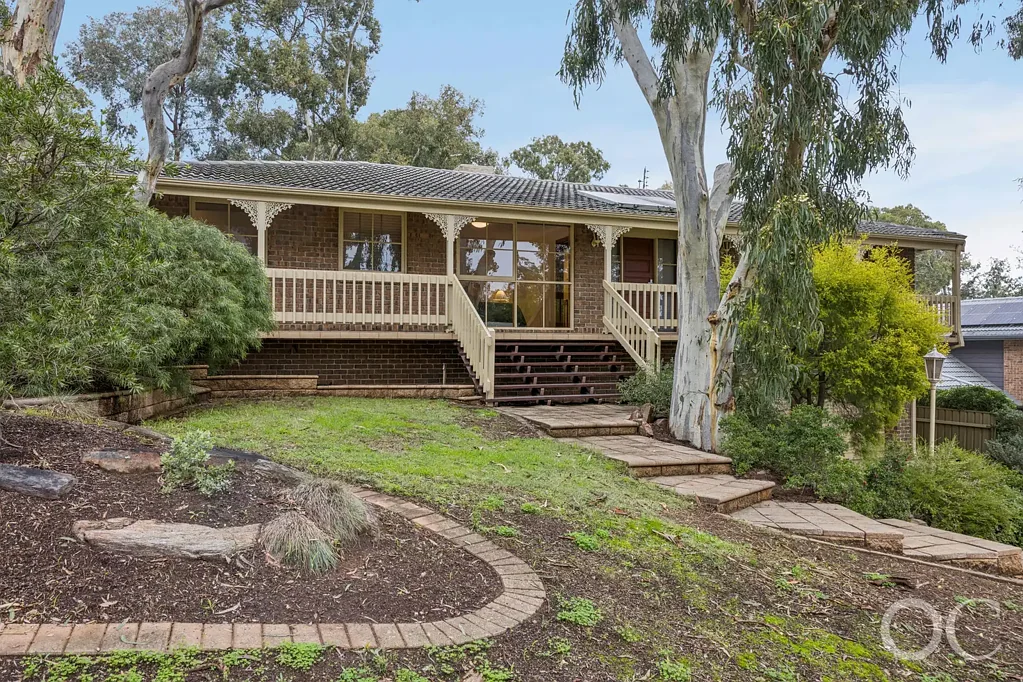 Stonyfell 4Zimmer Open the Door to Elevated Family Living With a Soul-Soothing Finish