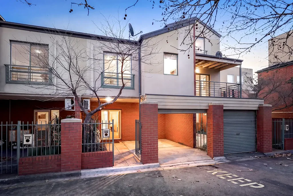 Maribyrnong 2Kwarto SOPHISTICATED LOW-MAINTENANCE LUXURY!