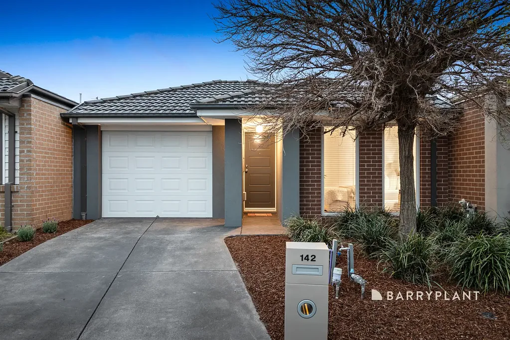 Officer 3 Bedroom EFFORTLESS LIVING!