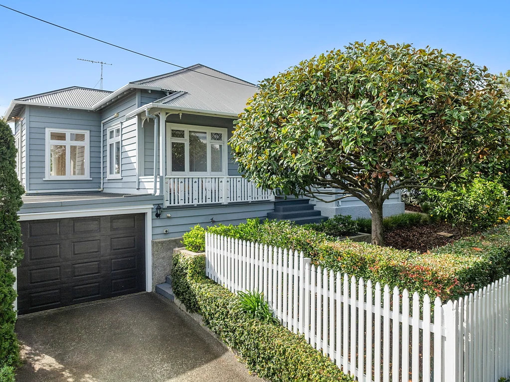 Onehunga 3房 经典别墅！尽揽One Tree Hill开阔美景，步行至公园/学校，兼具魅力、便利与宜居性！ Love the Villa, Love the View