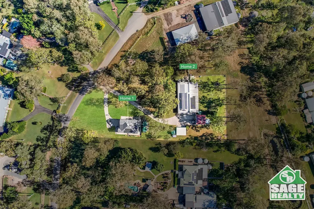Chambers Flat 6 Bedroom Rare Opportunity: Expansive Land with Two Homes - Ideal for Investors, Large Families, or Dual Living!
