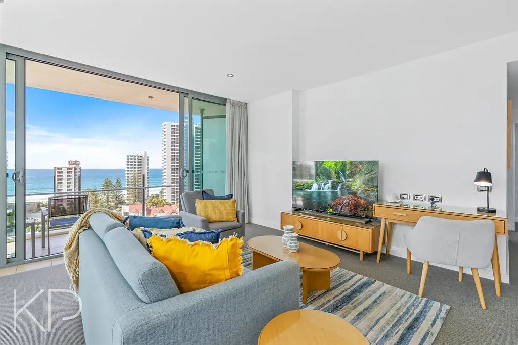 Surfers Paradise 2 Bedroom North-East Corner, City-to-Sea Views