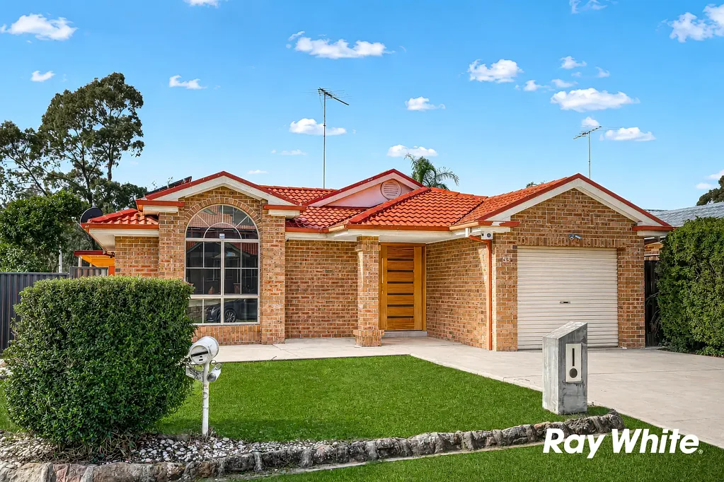Freshly Renovated Family Home | Spacious Living in the Heart of Woodcroft | WATER USAGE INCLUDED