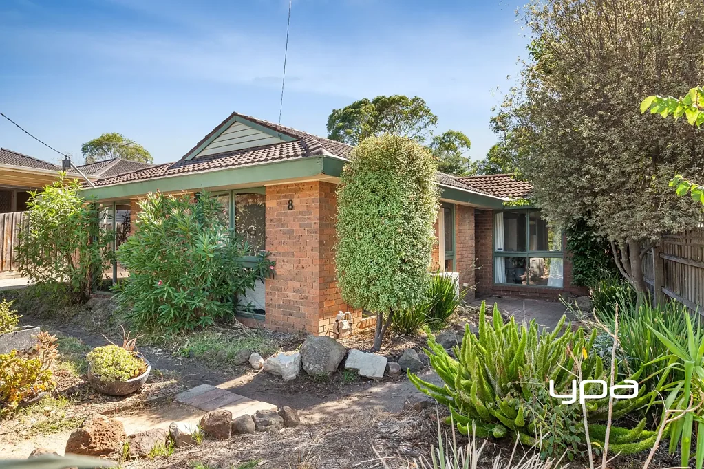 8 Richardson Avenue, Sunbury, VIC 3429