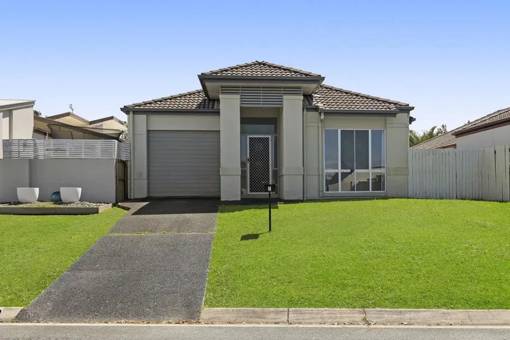 Caloundra West 3房  Superb Family Retreat – Close to Shops, Schools & Beaches!