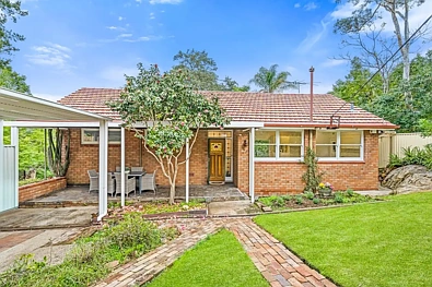 Cheltenham 3બેડરૂમ Renovated family home situated in a quiet and coveted Cheltenham street