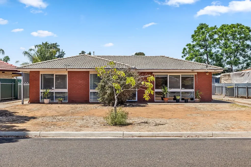 4 St Ives Drive, Parafield Gardens, SA 5107