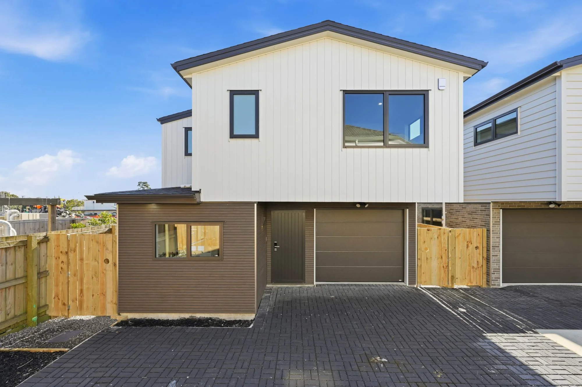 Glen Eden 4chambre Brand New. High Spec. Ready to Impress.