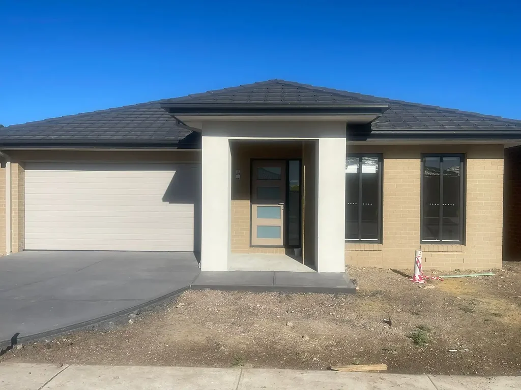 Quality, location & Style you want to Live in !!