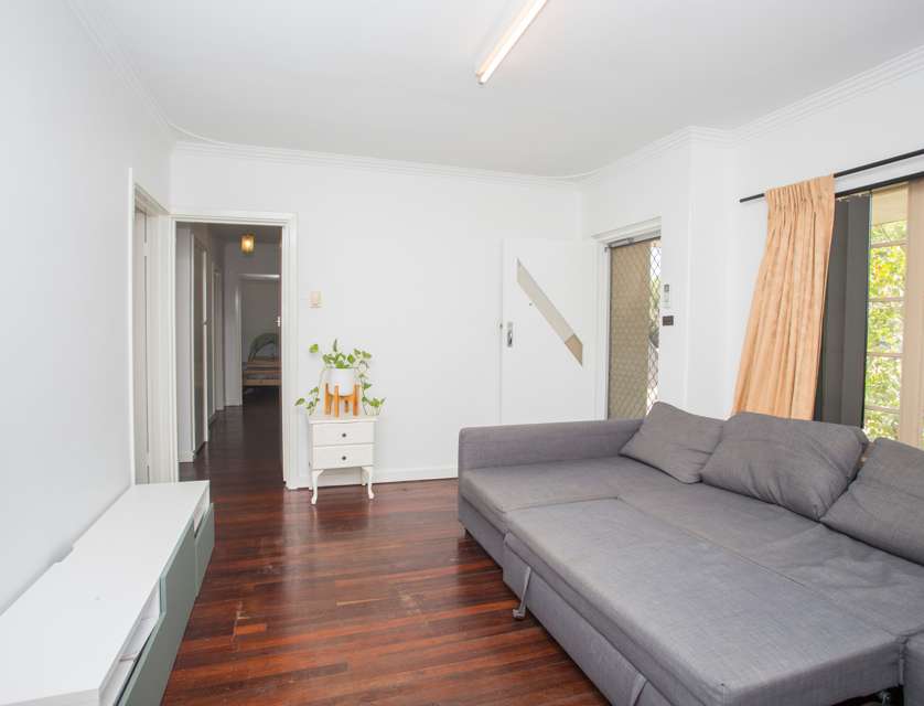 227 Belgravia Street, Belmont, WA 6104, 3 Bedrooms, 1 Bathrooms, House