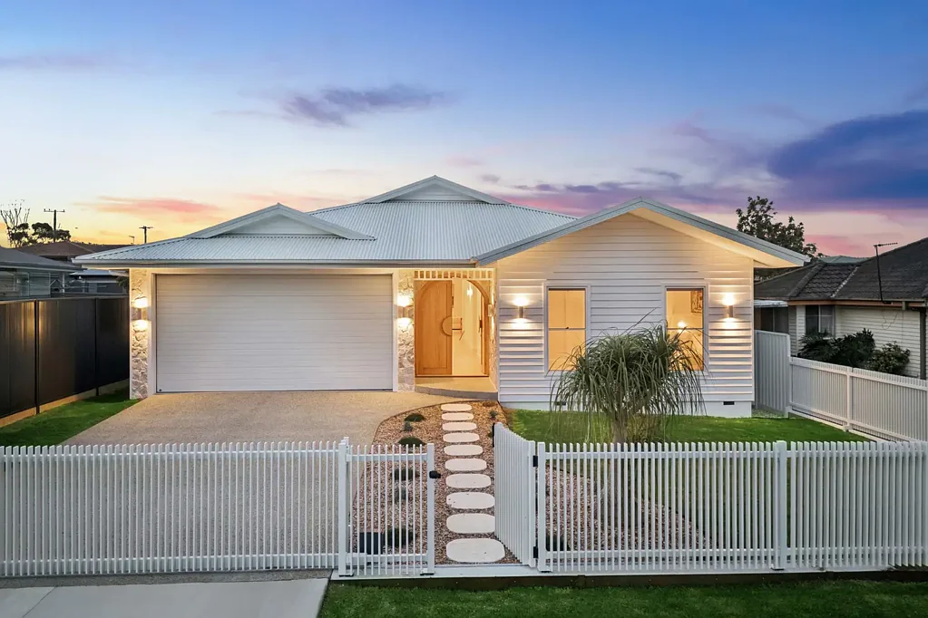 Long Jetty 4Zimmer Architectural brilliance with resort style entertaining