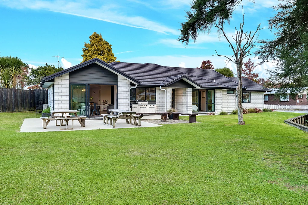 Ngaruawahia 4房  Modern Family Living with Stunning Hākarimata View
