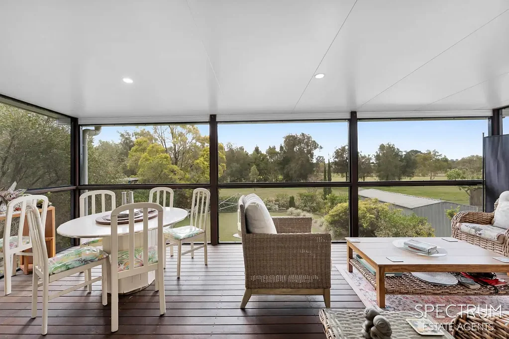 12 Lawson Street, Oxley, QLD 4075