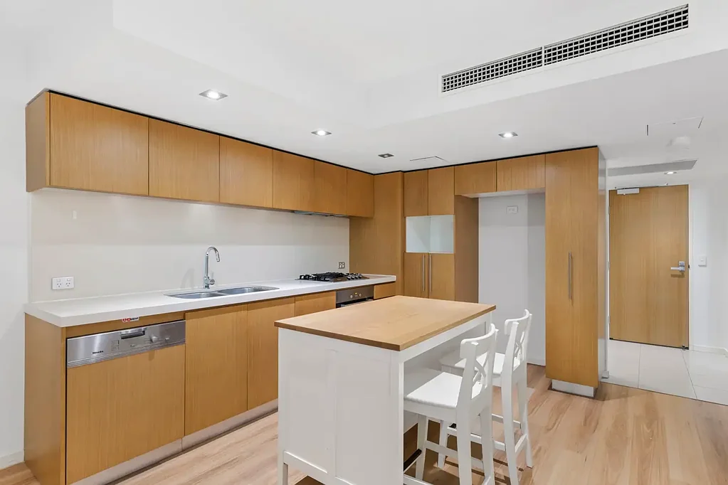 Ground Floor Luxury!