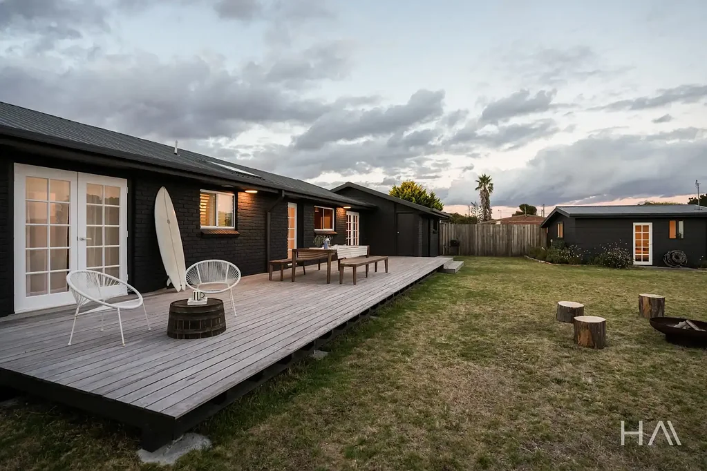 Iba Pa - 69 Scamander Avenue, Scamander, TAS 7215