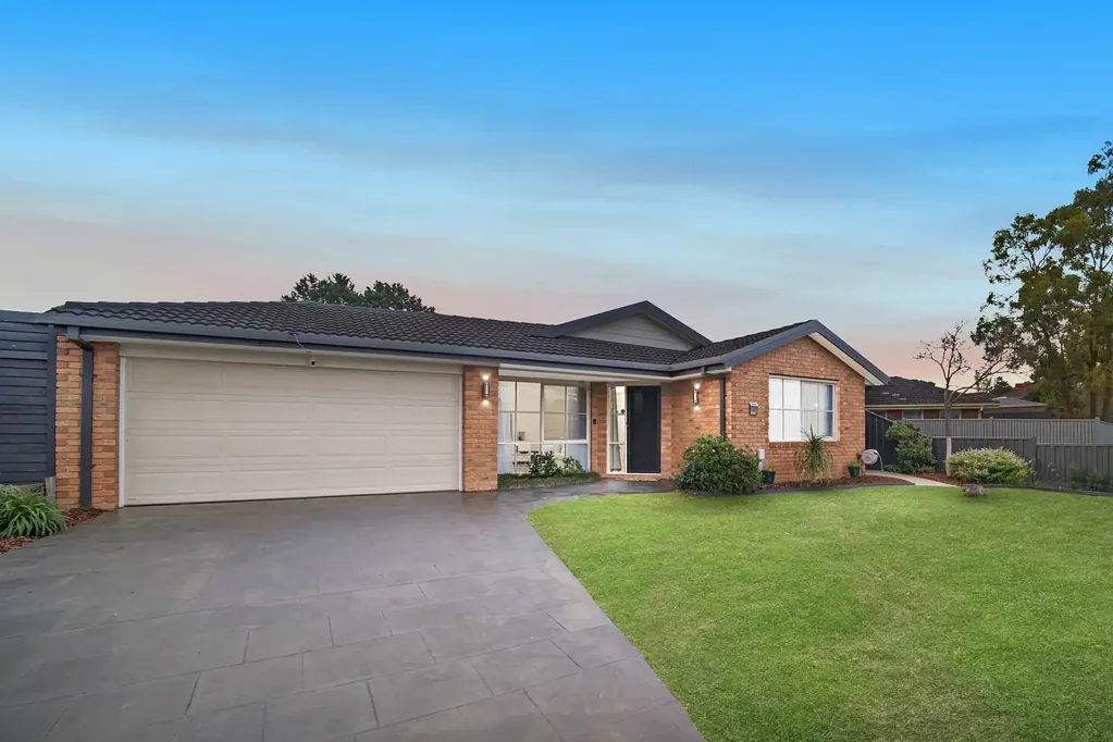 Ferntree Gully 5Kwarto Exceptional Family Living with Outstanding Indoor-Outdoor Entertaining on 999sqm