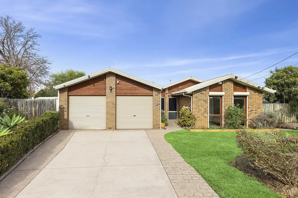 Lara 4침실 Charming 4 bedroom on large 1010m2 allotment