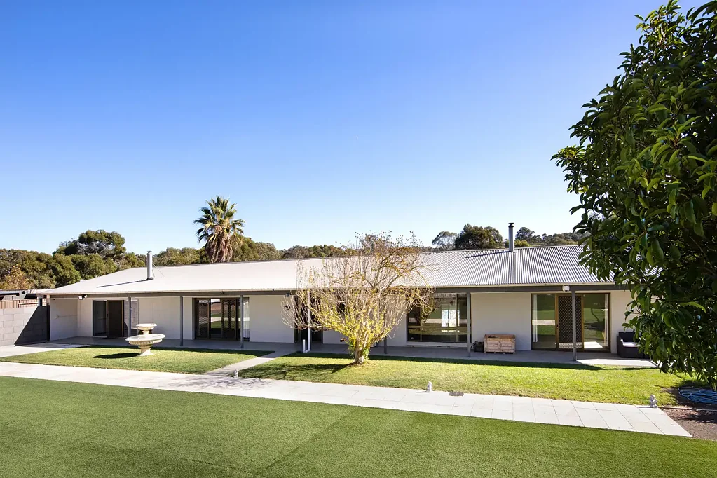 Barkers Creek 4 Bedroom Flexible country living with pool, paddocks and 2.65 acres to roam
