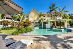 821/2-10 Greenslopes Street, Cairns North