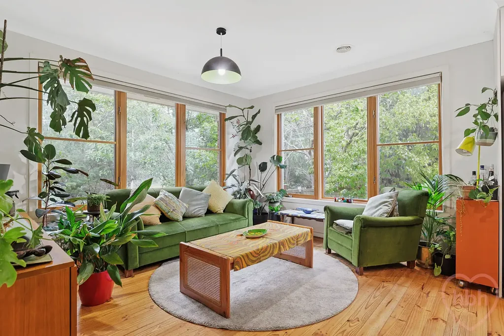 Watson 4房  something special - must be seen to be appreciated!