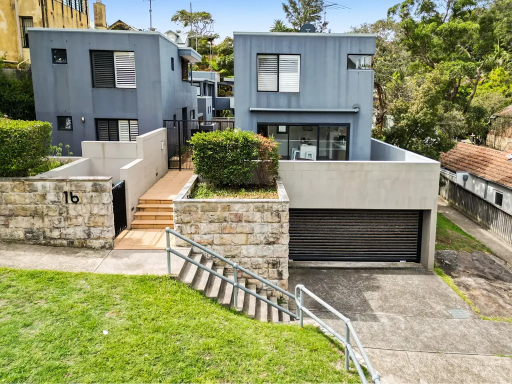 Queens Park 2Zimmer Sun-Filled and Secluded Parkside Townhouse