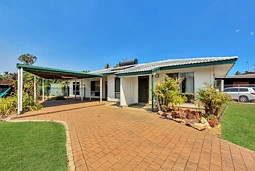 65 Victoria Drive, Gray