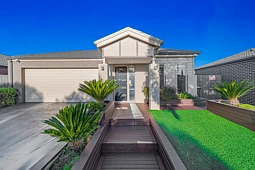 11 Lancewood Road, Manor Lakes