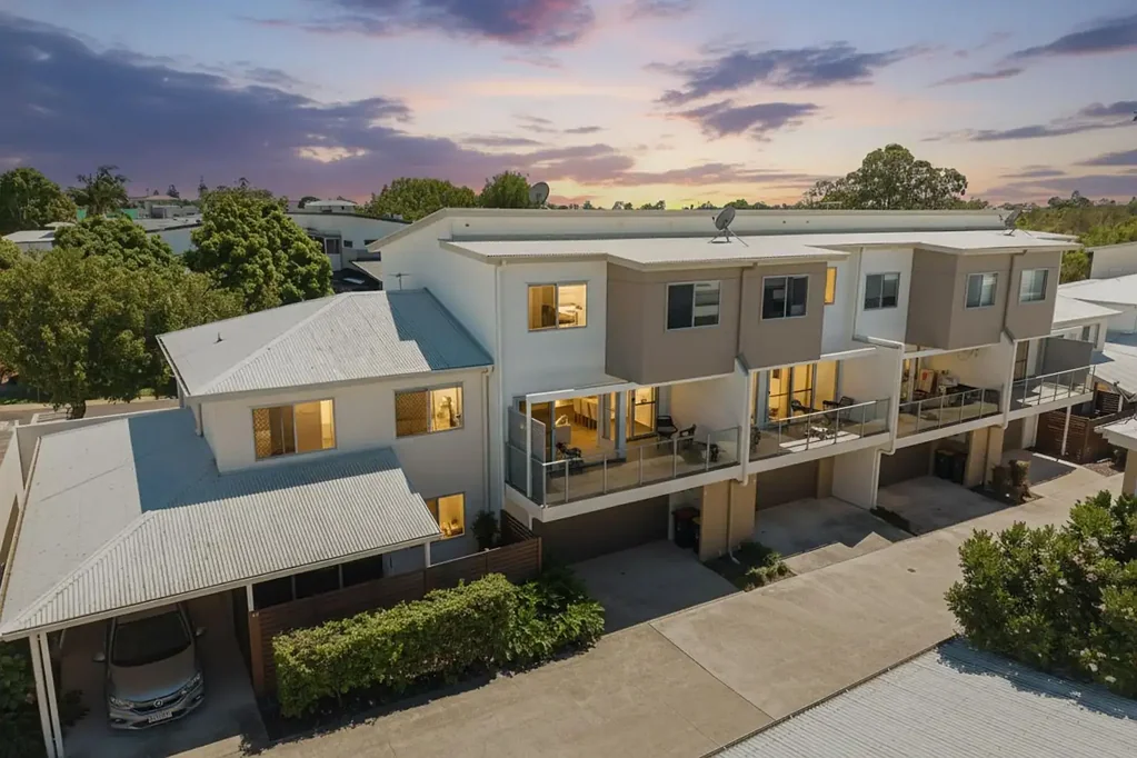 Taigum 3ਬੈੱਡਰੂਮ Modern Tri-Level Townhouse in a Family-Friendly Complex