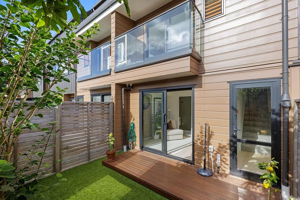 Orewa 3 Bedroom Easy Care, Coastal Flair!