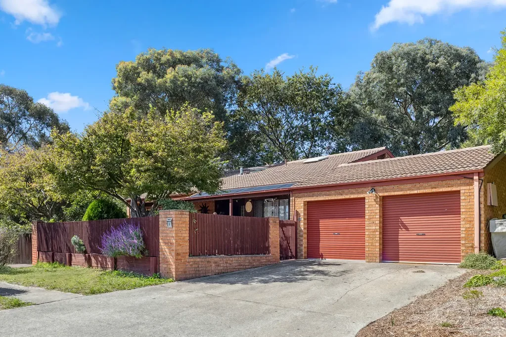 Oxley 3房  Lush Surrounds With Privacy