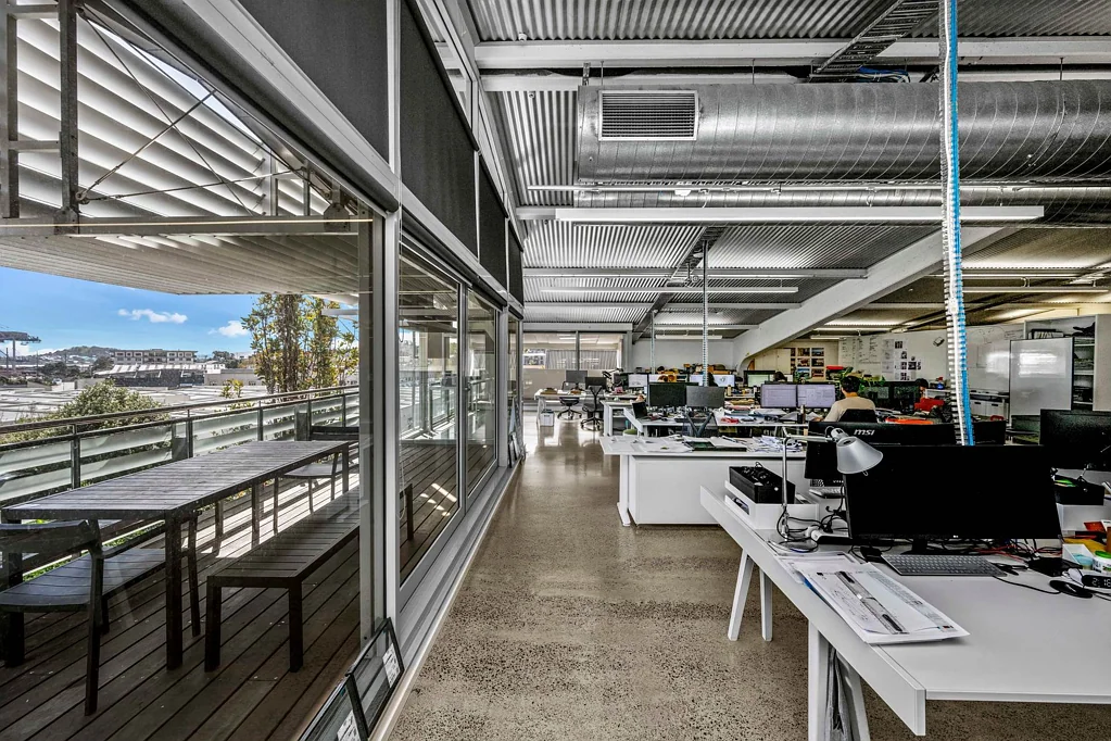 Parnell YOUR PARNELL OFFICE OASIS AWAITS