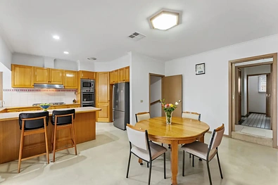 85 Saronvale Crescent, Hillside, VIC 3037, 5房, 2浴, 独立屋