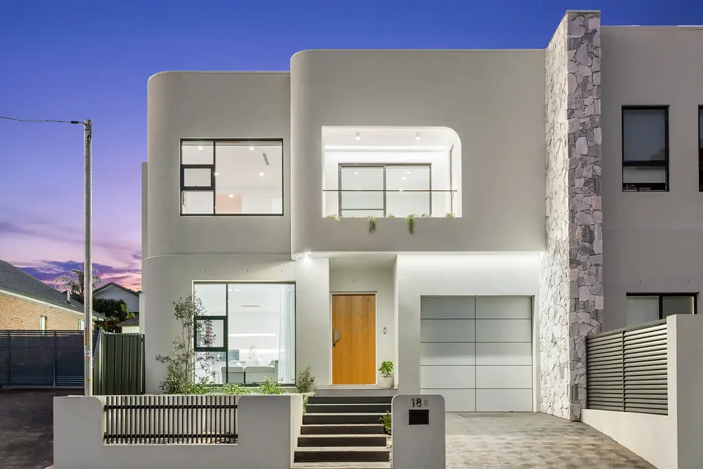 Merrylands 4 Bedroom Modern Masterpiece