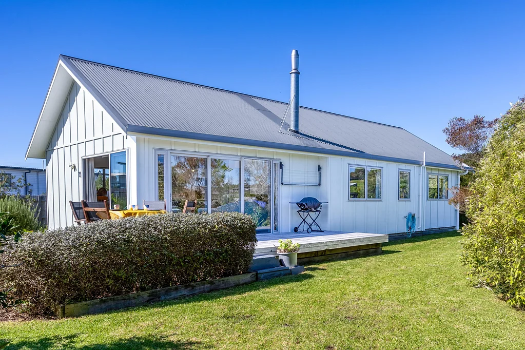 Mangawhai Heads 3房  Light, warm, modern comfort