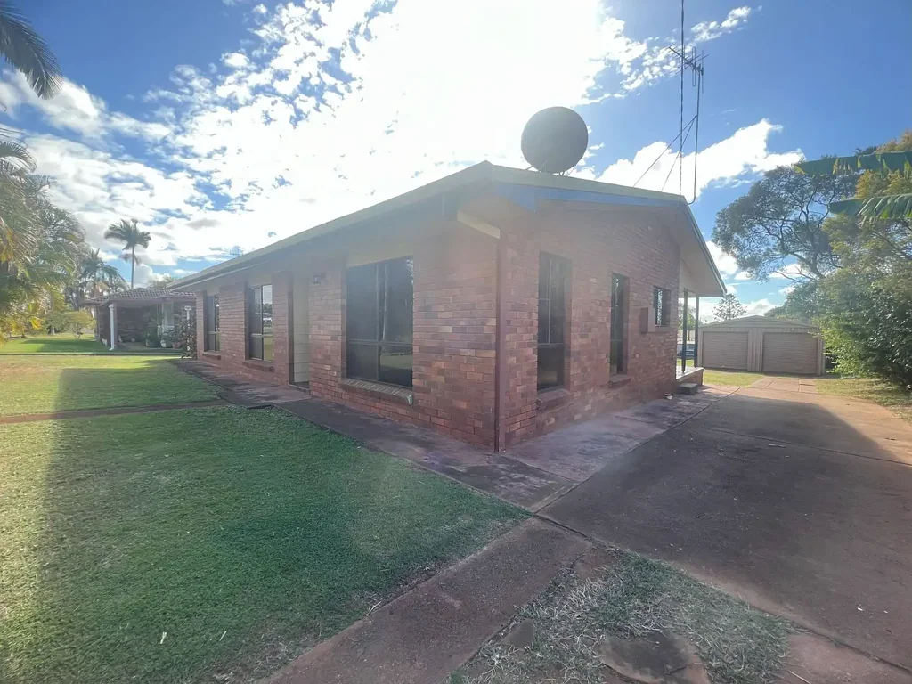 1 Hinkler Street, Childers, QLD 4660