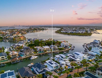 26 Knightsbridge Parade West, Paradise Point, QLD 4216, 5房, 5浴, House