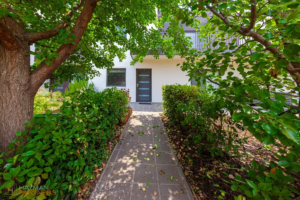 Great Location and Available Now