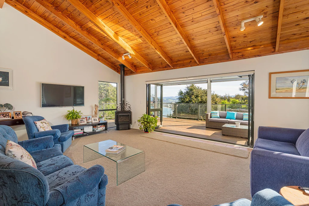 Whitianga 3房  SUNNY SEAVIEWS SPACIOUS ELEVATED - BUY NOW!