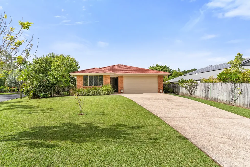 6 Lander Way, Mooloolah Valley, QLD 4553