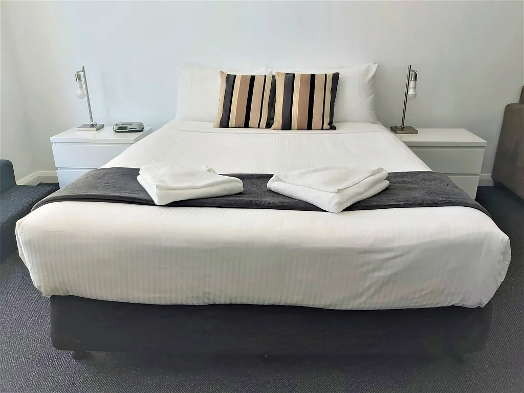 Manly Beach - Large Deluxe Studio