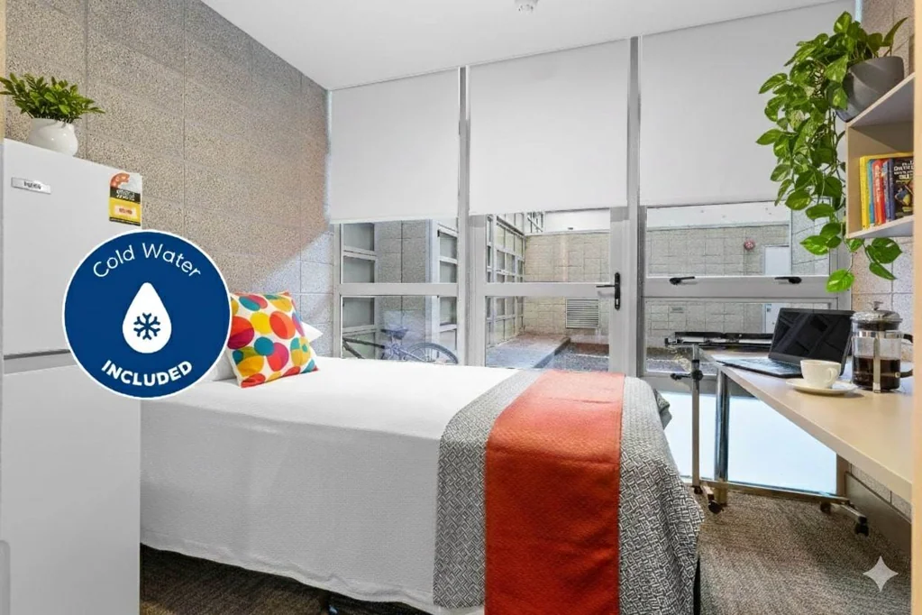 STUDIO Apartment on Beach Road