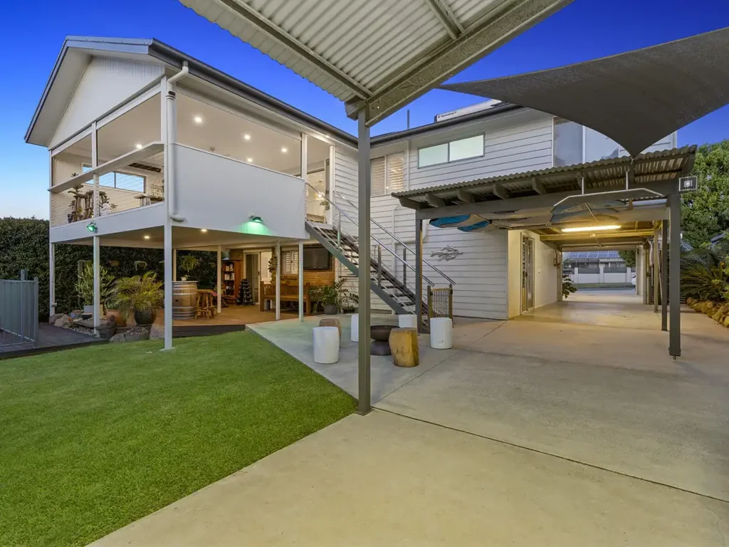 18 Eingana Street, Hope Island, QLD 4212